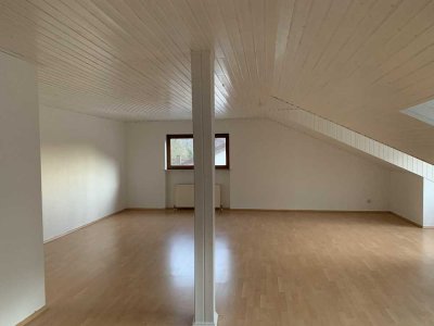 Großzügige 4-Zimmer-DG-Wohnung mit Dachterrasse - Natur & Stadtnähe in Heidelberg-Ziegelhausen