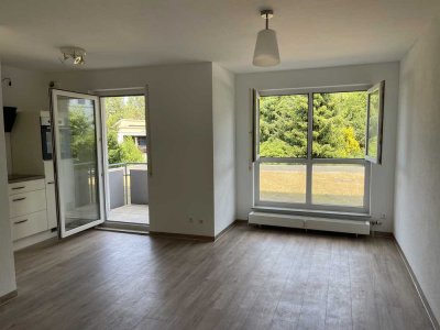 1 Zimmer Wohnung mit Balkon und EBK in Pforzheim, Südoststadt