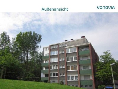 Günstige, komplett renovierte 2-Zimmer-Wohnung mit Balkon