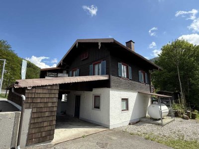 „Felix Häuschen“ in Weißbach an der Alpenstraße. Ein Ort zum Ankommen und Wohlfühlen.