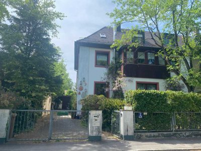 Großzügige 4 Zimmer Wohnung mit Wohnküche – hell & ruhig in München Ramersdorf