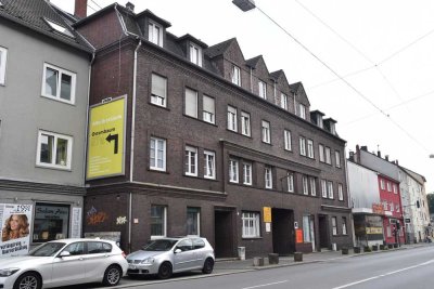 Elegante Erstbezug nach Sanierung 3-Raum-Wohnung mit Terrasse