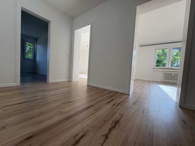 Frisch renoviert! Helle 2-ZKB mit zwei Balkonen in Mühlburg