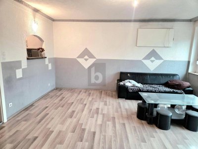 HELLE 3-ZIMMER NAHE BAHNHOF; MIT HALB OFFENER KÜCHE &amp; FRANZÖSISCHEM BALKON