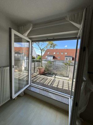 Renovierte 3,5-Zimmer Maisonette-Wohnung mit Balkon in Mannheim-Seckenheim