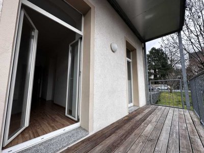 DREIRAUMWOHNUNG MIT SÜDBALKON, STELLPLÄTZE IM HOF