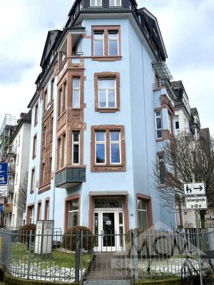 LOFTartiges Dachstudio mit Lichtkuppel nahe dem Schweizer Platz im Stilaltbau