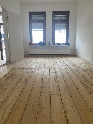 Erstbezug nach Sanierung: Stilvolle 1-Raum-Erdgeschosswohnung in Bremen