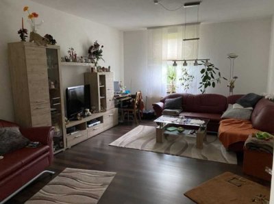 Schöne und modernisierte 4-Raum-Wohnung mit Terrasse in Hessisch Lichtenau