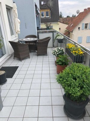 Gepflegte 2-Zimmer-Wohnung mit großem Balkon und Einbauküche in Lorsch
