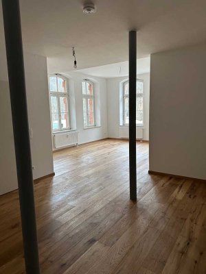 2-Zimmer-Wohnung mit großzügigem Wohn-Essbereich und gehobener Innenausstattung