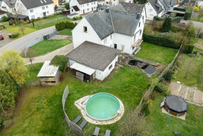 2-Familienhaus, Mehrgenerationenwohnen, Kapitalanlage, oder Wohnen und Refinanzierung mit Vermietung