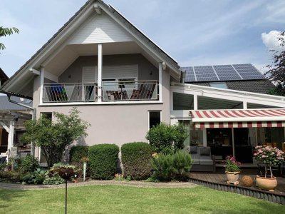 Gepflegte 4-Zimmer-Wohnung mit Balkon, EBK u. Kaminofen in Ronneburg