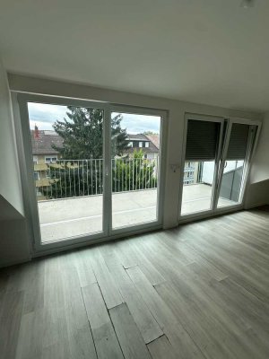 Geschmackvolle 3-Zimmer-Wohnung mit Balkon und Einbauküche in Singen