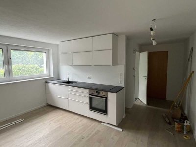 Prov.frei: Frisch renovierte 2 Zimmer-Whg in Nürtingen Mühlstraße zu vermieten
