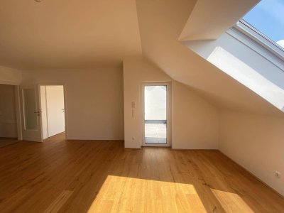 Sonnige Dachgeschosswohnung inkl. Einbauküche und Loggia - Top A10