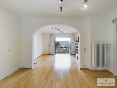 ***RESERVIERT*** Gepflegte, bezugsfreie, sonnige Haushälfte mit idyllischer Gartenlage