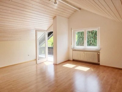 Helle, attraktive 4-Zimmer-Dachgeschosswohnung mit Panoramablick aufs Kinzigtal in Gengenbach