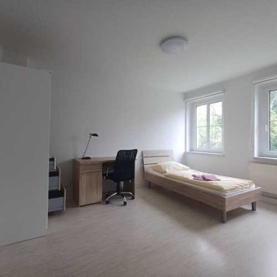 2 Zimmer für WG mit Tageslichtbad!