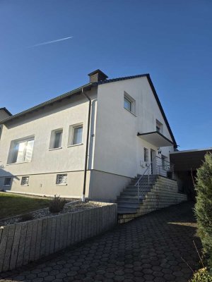 Charmante 3-Zimmer Dachgeschosswohnung, frisch renoviert in Holzwickede