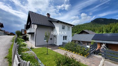 Hochwertiges Einfamilienhaus mit separater Einliegerwohnung!