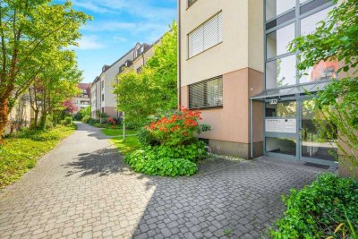 Gepflegte 3-Zimmer-Wohnung mit Aufzug, Gäste-WC und eigener Garage in ruhiger und grüner Lage