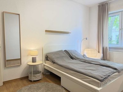 Stillvolle 2-Zimmer Wohnung in Best Lage -  frisch renoviert & voll möbliert| Erstbezug | Westend