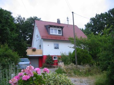 Schönes Haus mit vier Zimmern in Aichach-Friedberg (Kreis), Aichach