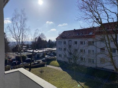 Gepflegte 2 Zimmer Wohnung mit EBK nur 5.min. zum Huthpark