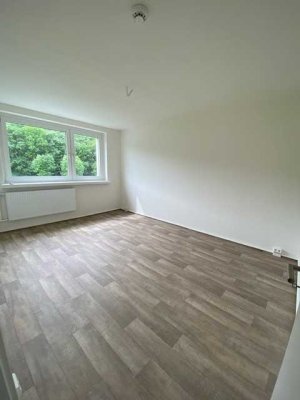 Kleine, sanierte 2-Raum-Wohnung