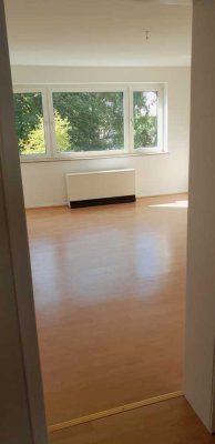 Helle 3-Zimmer Wohnung mit Balkon im 2. OG in Essen-Süd (Nähe Bandelstr., Friedrich-Küch-Str. )