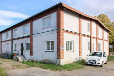 Behaglichkeit pur: Schöne 3-Zi.-Whg. mit Stellplatz in naturnaher Lage