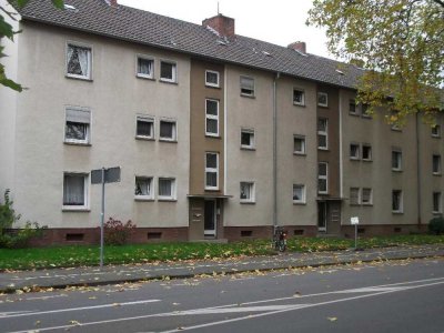 Attraktive 2-Zimmer-Etagenwohnung in Mönchengladbach mit Badewanne und Kinderspielplatz