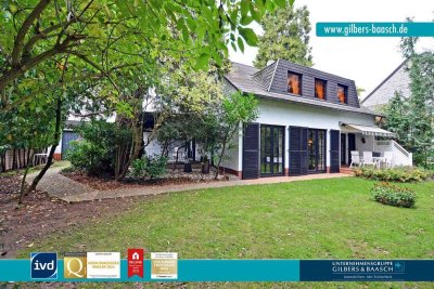 Konz: Freistehendes Einfamilienhaus mit schönem garten und drei Garagen in zentraler Lage