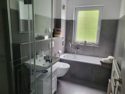 *Kernsaniertes Badezimmer* Stilvolle 2-Zimmer Wohnung in Velbert mit Balkon