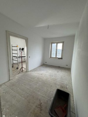 4,5 Zimmer Altbau mit zwei Balkonen