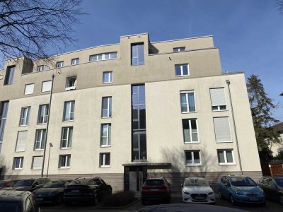 Gepflegte, sonnige 1-2 Zimmer-Penthouse-Wohnung in ruhiger Lage in Karlsruhe-Dulach
