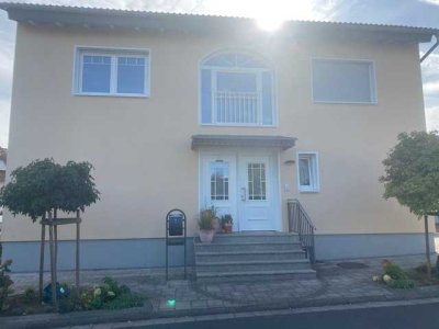 Einfamilienhaus mit Einliegerwohnung in Bestlage - rundum erneuert und bezugsfertig