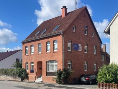 Wohnen & Arbeiten vereint – Großes Einfamilienhaus mit flexibler Nutzfläche in bester Lage