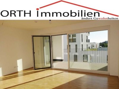 Moderne 3 Zimmer Wohnung mit EBK, Sonnenterrasse, Fernblick. Frisch renoviert.