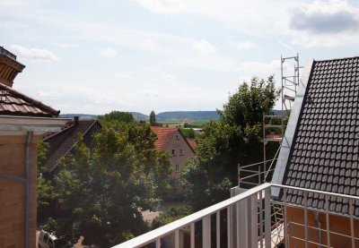 Maisonette-ETW auf 2 Ebenen, Südbalkon & Fernblick – 79 m² Wohnfläche + ca. 45 m² Dachstudio