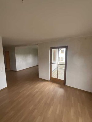 Einziehen und Wohlfühlen! helle 3-Zimmer-Wohnung mit Balkon in Gummersbach Reininghausen - WBS erf.