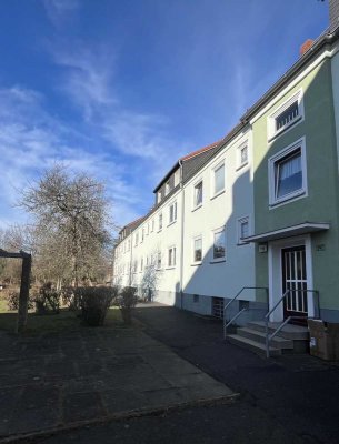 Charmante Dachgeschosswohnung mit Wohnküche & Renovierungsbonus in Salzgitter-Thiede