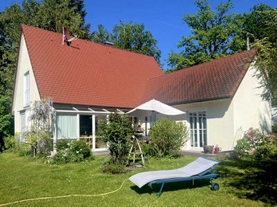 Liebevoll gepflegtes Einfamilienhaus mit Wintergarten am Pilsensee