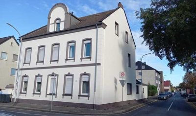 Attraktives freistehendes Mehrfamilien-Wohnhaus mit 4 Wh, Bunker Garten und positivem Bauvorbescheid