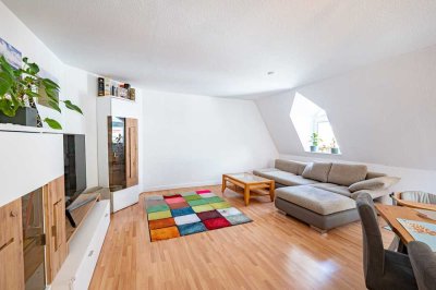 Zentral wohnen über mehrere Ebenen! Zwei Balkone und viel Platz!