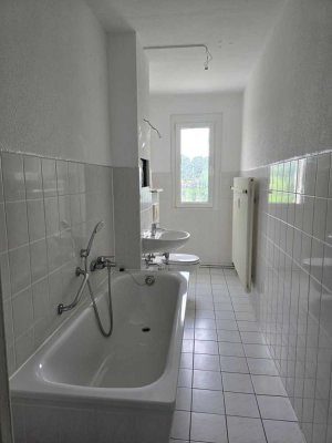 Willkommensbonus...2 Kaltmieten geschenkt!!! Singles aufgepasst! 2 -Raumwohnung mit Balkon und