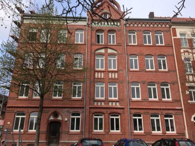 Luxuriöse 2-Zimmer-Wohnung im 4. OG mit Balkon in Erfurt