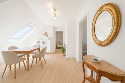 Helle 2-Zimmer Dachgeschosswohnung in Seefeld