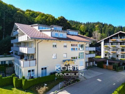 Alpiner Wohnluxus - Zentrale 2,5 Zimmer Wohnung mit Balkon und Tiefgarage im Herzen von Oberstaufen